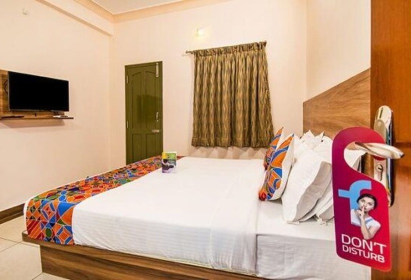 Fabhotel Radha Residency