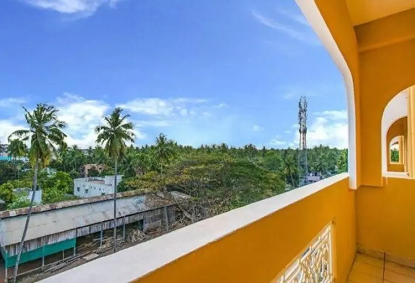 Fabhotel Radha Residency