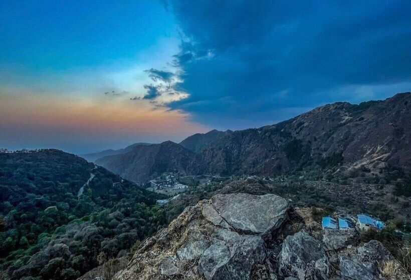 בית מלון כפרי Ayar Jungle Resort