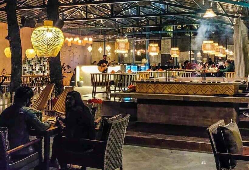 בית מלון כפרי Ayar Jungle Resort