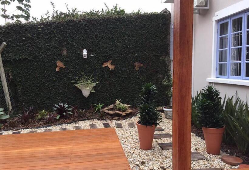 בית מלון כפרי Chalé Boutique Blumenhof