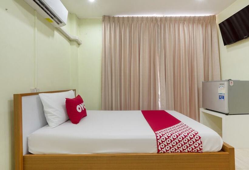 هتل Oyo 1034 Baan Pun Pun