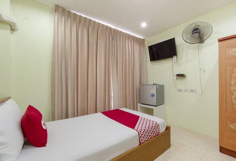 هتل Oyo 1034 Baan Pun Pun