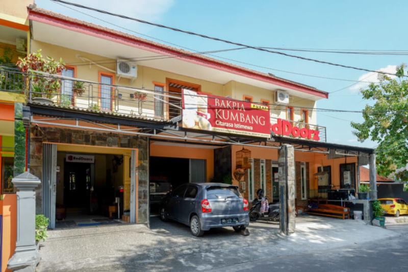 فندق Reddoorz Near Xt Square 3