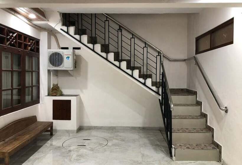 فندق Reddoorz Near Xt Square 3