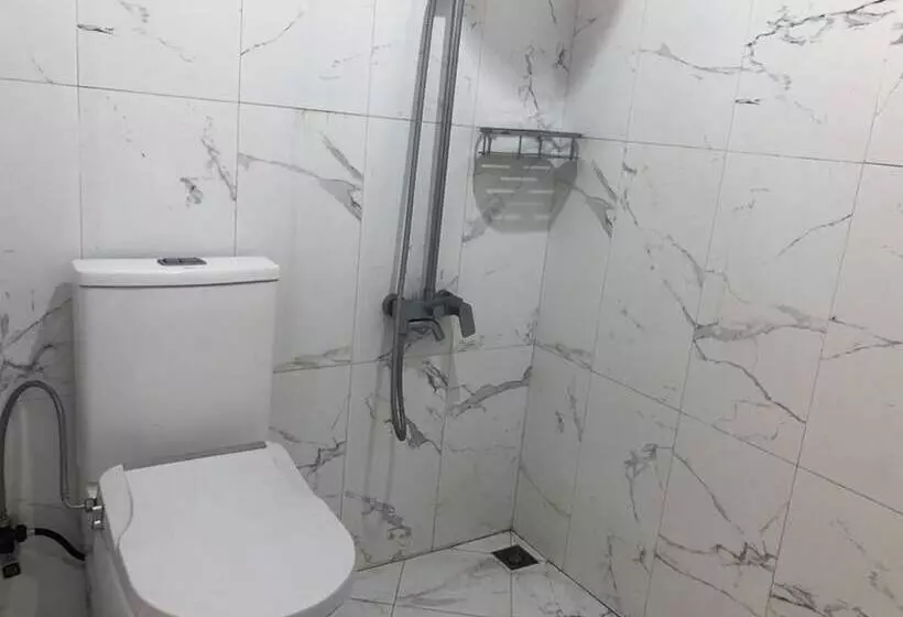 ホテル Reddoorz Near Xt Square 3