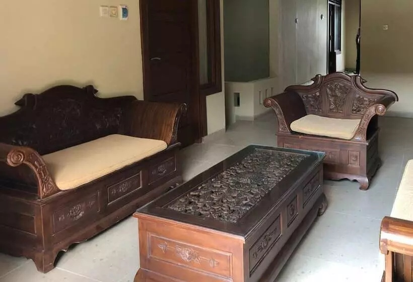 ホテル Reddoorz Near Xt Square 3