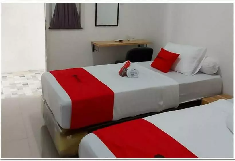 Hotelli Reddoorz Syariah Near Rsud Zainoel Abidin Banda Aceh