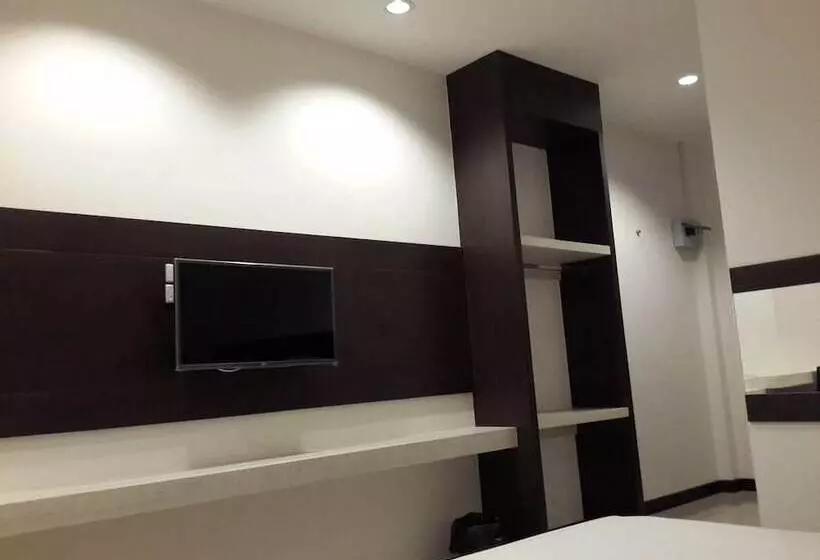 ホテル The Room 24 Resort