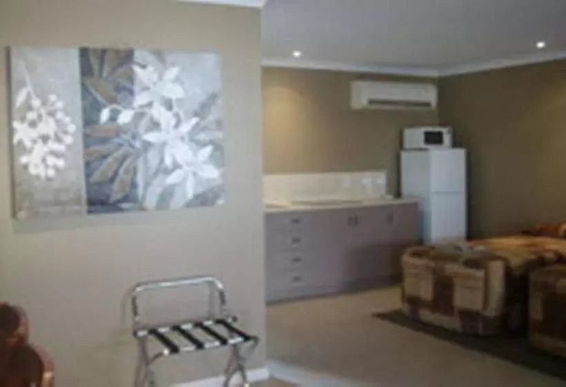 Motelli Cosmos Country Motor Inn