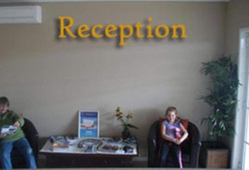 モーテル Cosmos Country Motor Inn