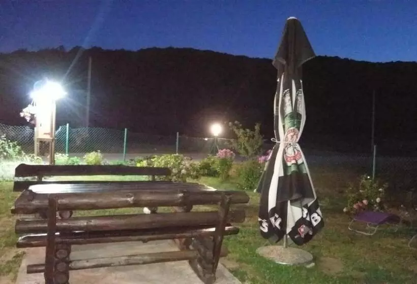 پانسیون Apartments And Rooms With Parking Space Jezerce, Plitvice   17768