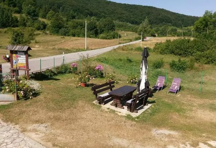 پانسیون Apartments And Rooms With Parking Space Jezerce, Plitvice   17768