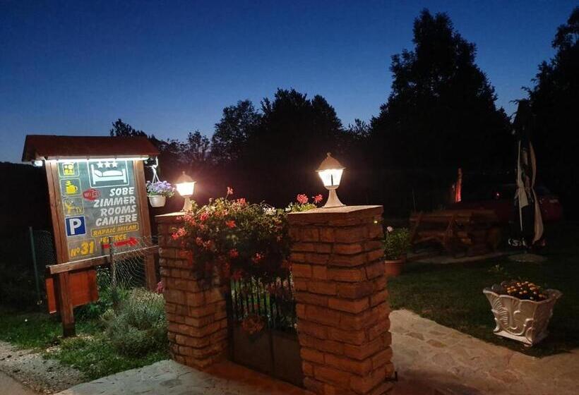 פנסיון Apartments And Rooms With Parking Space Jezerce, Plitvice 17768