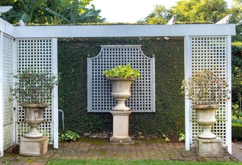 פנסיון Taunton Manor