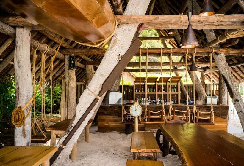 Курорт Bawah Reserve