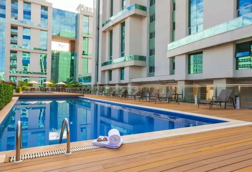 Vista Park Hplus Long Stay