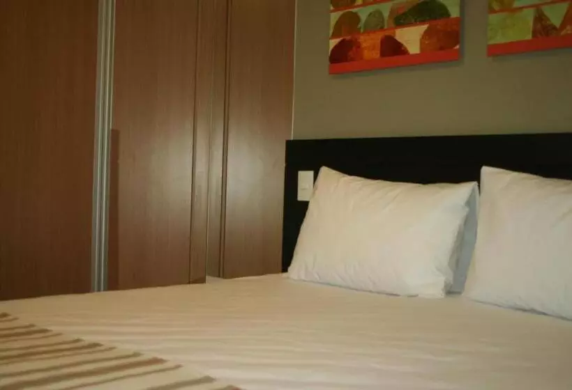 Vista Park Hplus Long Stay