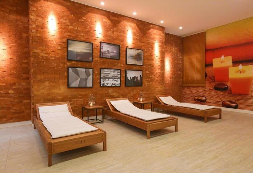 Vista Park Hplus Long Stay