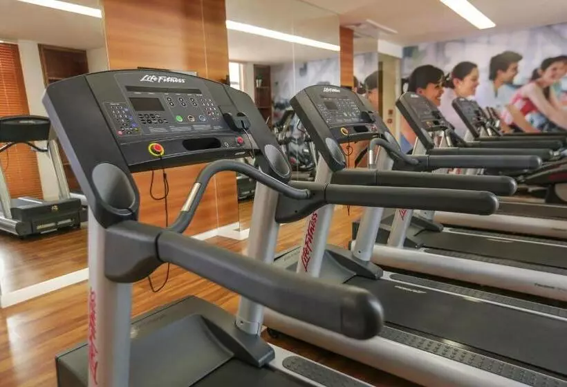 Vista Park Hplus Long Stay