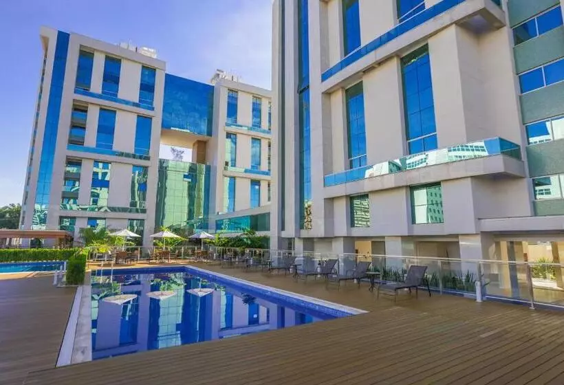 Vista Park Hplus Long Stay