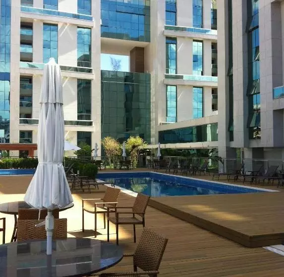 Vista Park Hplus Long Stay