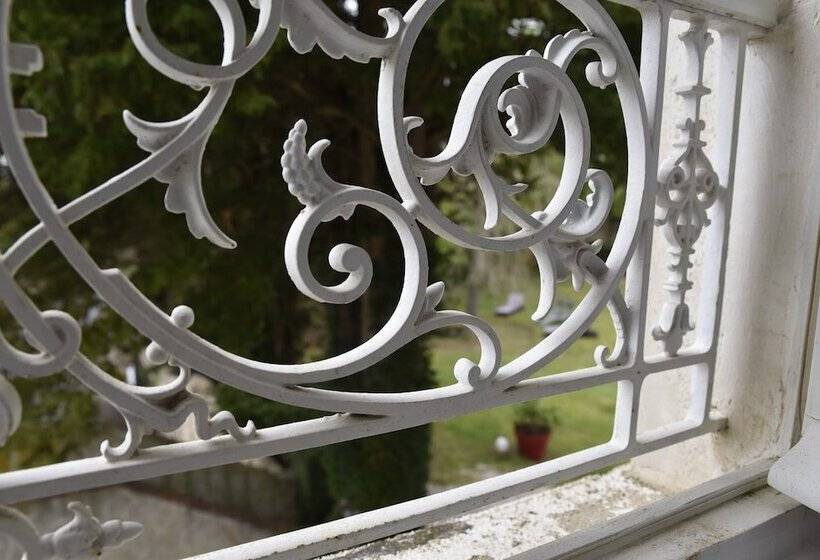 ベッドアンドブレックファースト Château De Perpezat