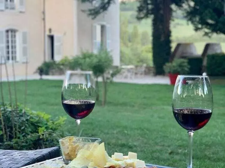 ベッドアンドブレックファースト Château De Perpezat