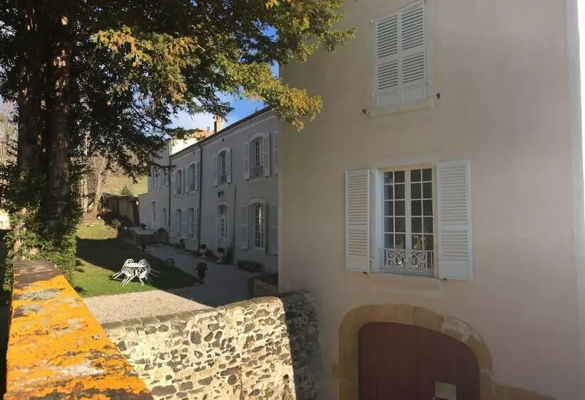 ベッドアンドブレックファースト Château De Perpezat