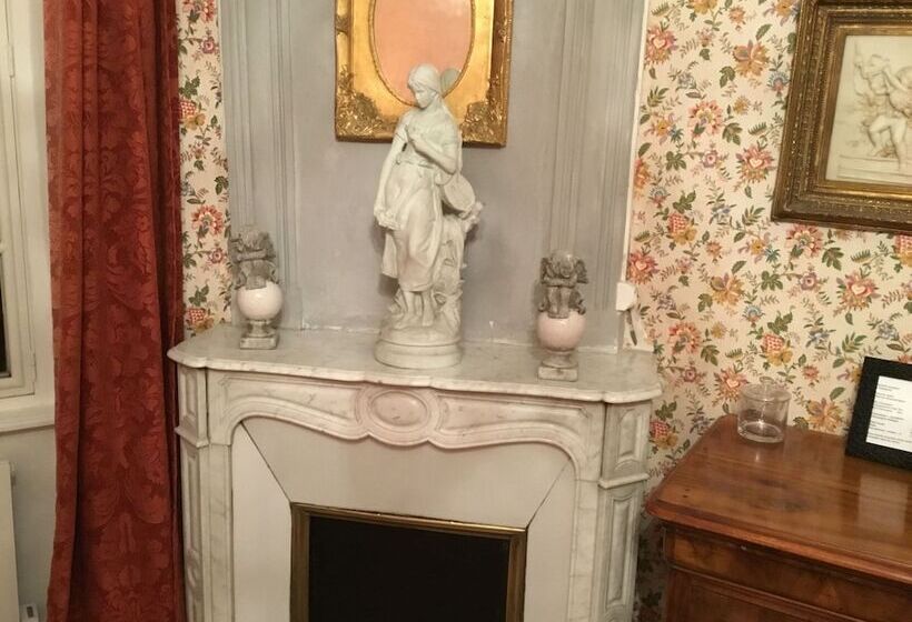 ベッドアンドブレックファースト Château De Perpezat