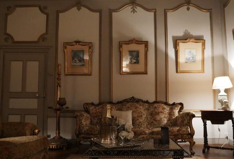 ベッドアンドブレックファースト Château De Perpezat