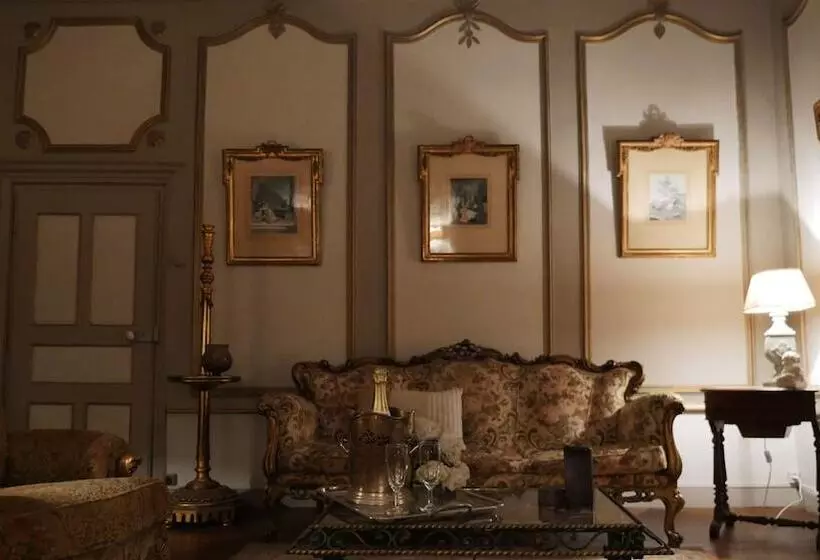 ベッドアンドブレックファースト Château De Perpezat