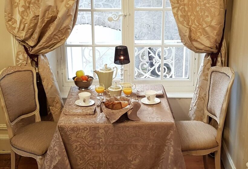 ベッドアンドブレックファースト Château De Perpezat