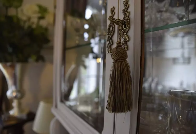 ベッドアンドブレックファースト Château De Perpezat