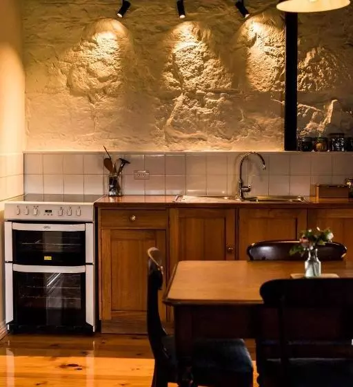 ベッドアンドブレックファースト Daisy Bank Cottages