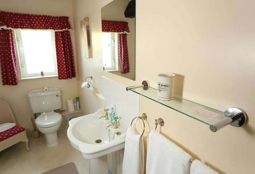 مبيت وإفطار The Barns Country Guesthouse