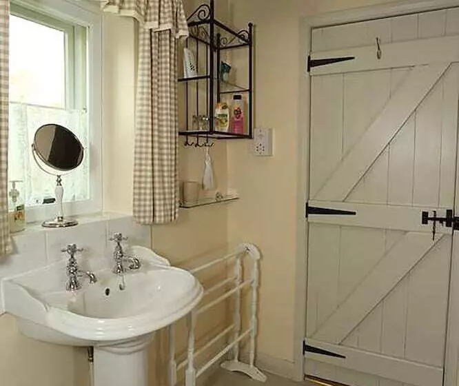 Aamiaismajoitus (B&B) The Barns Country Guesthouse