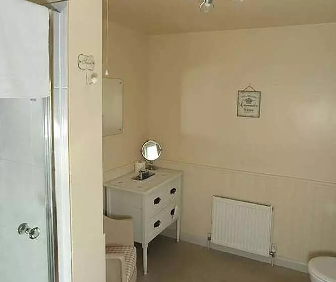 Aamiaismajoitus (B&B) The Barns Country Guesthouse