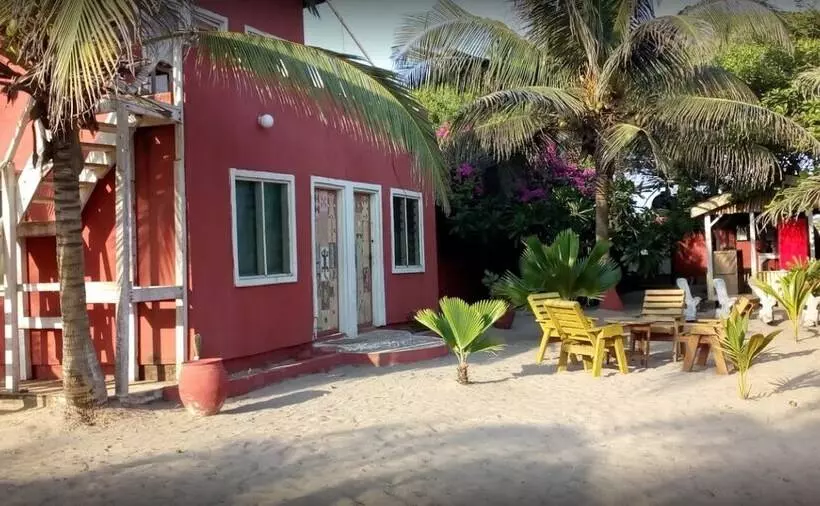 Dreamland Beach Resort   Hostel