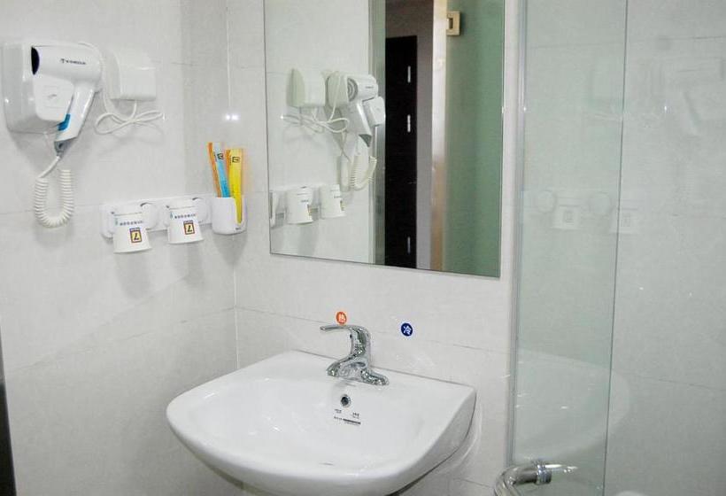 בית מלון כפרי 7days Inn Qinhuangdao Railway Station