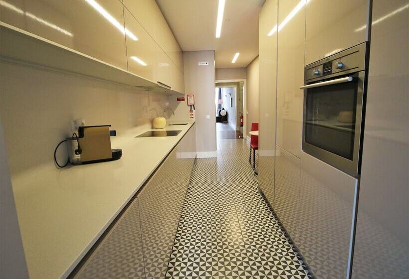 هتل Aliados By Yoursporto