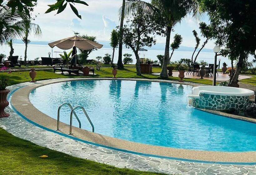 בית מלון כפרי Cabilao Sanctuary Beach & Dive Resort