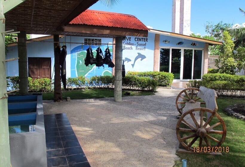 בית מלון כפרי Cabilao Sanctuary Beach & Dive Resort