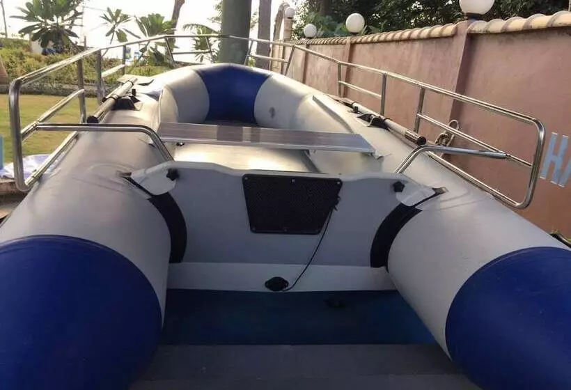 ホテル Cabilao Sanctuary Beach & Dive Resort