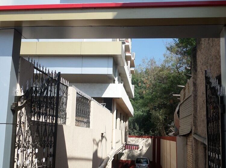 בית מלון כפרי Gandharv Garden