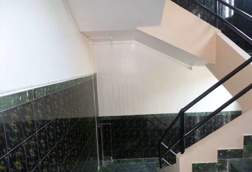 בית מלון כפרי Gandharv Garden