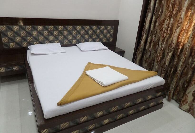 בית מלון כפרי Gandharv Garden