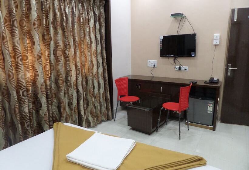 בית מלון כפרי Gandharv Garden