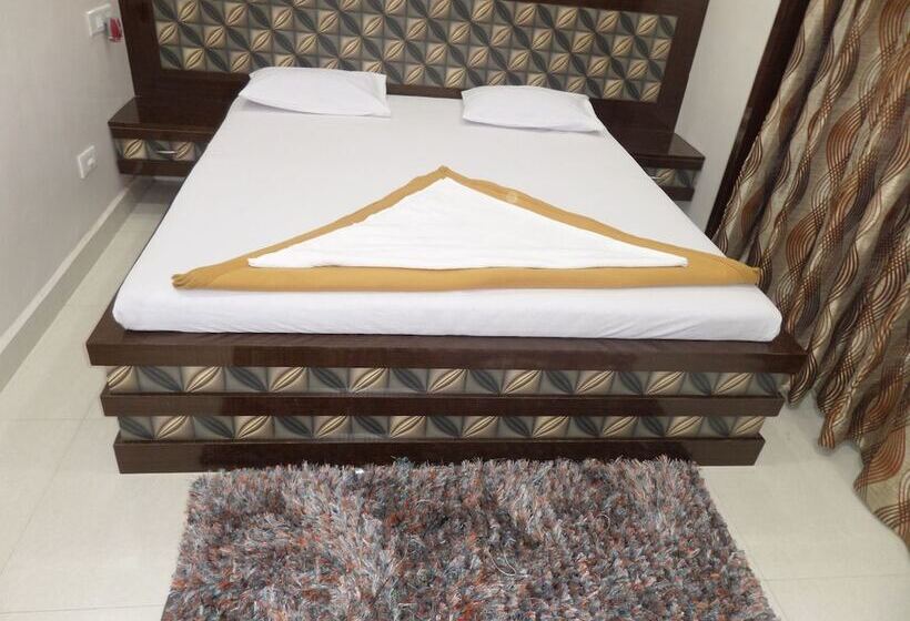 בית מלון כפרי Gandharv Garden