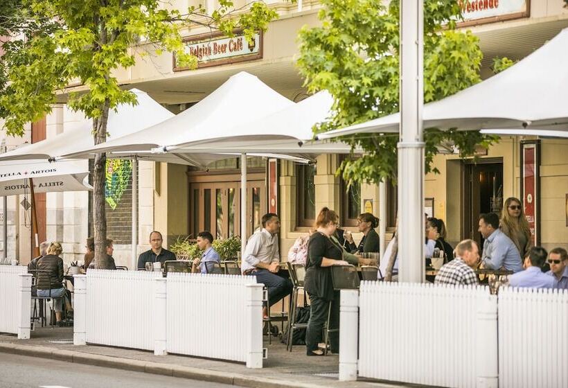 酒店 Nightcap At Belgian Beer Cafe